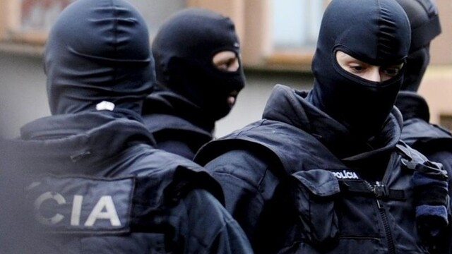 Kukláči ÚBOK ÚBPK NAKA polícia (TASR)